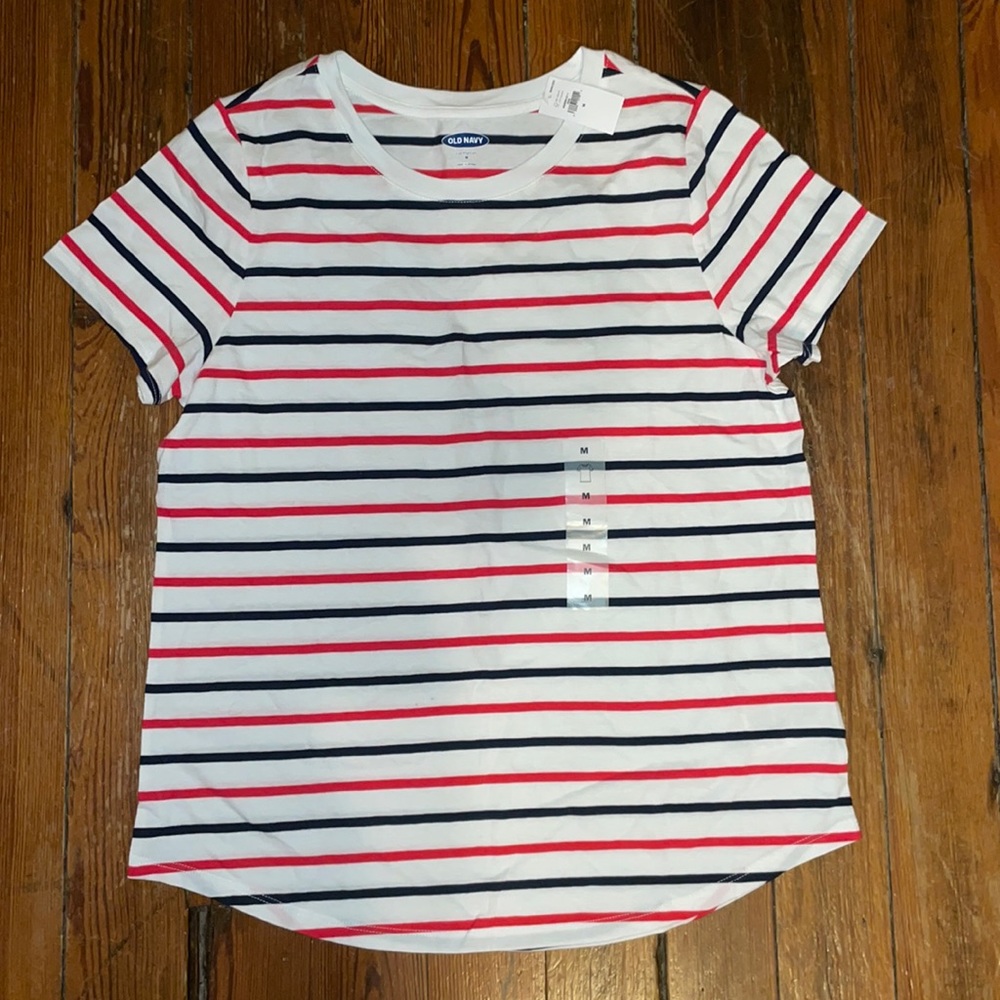 NWT/ old navy Everywear tee